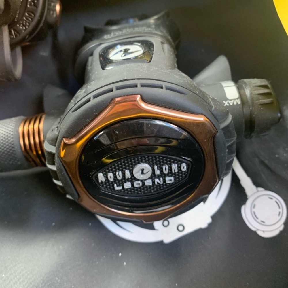 Aqua Lung Legend regulator and octopus bundle